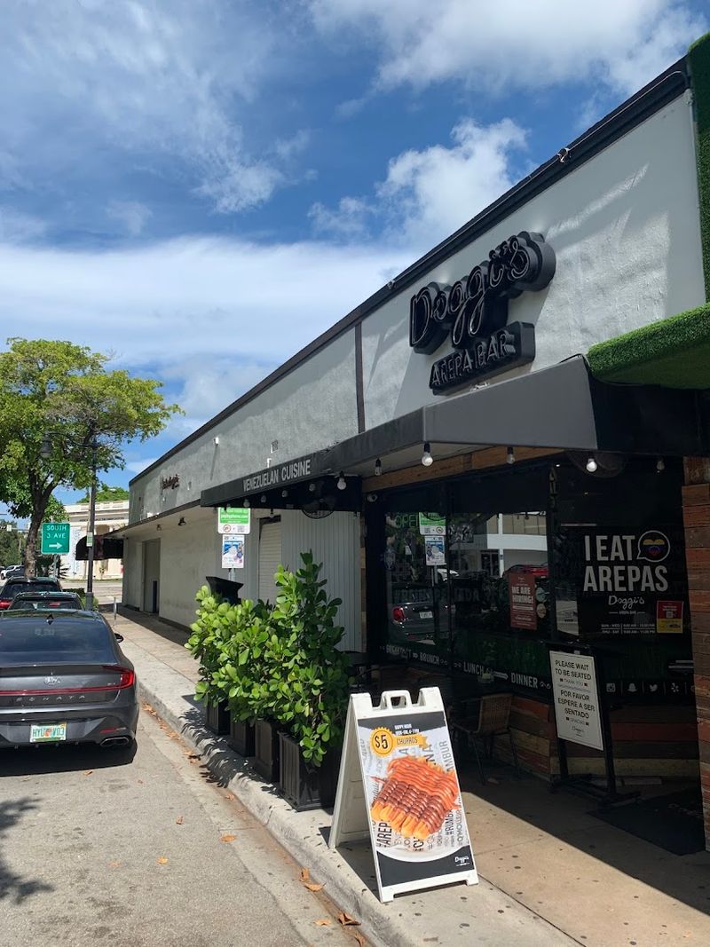 Doggi's Arepa Bar (Coral Way)