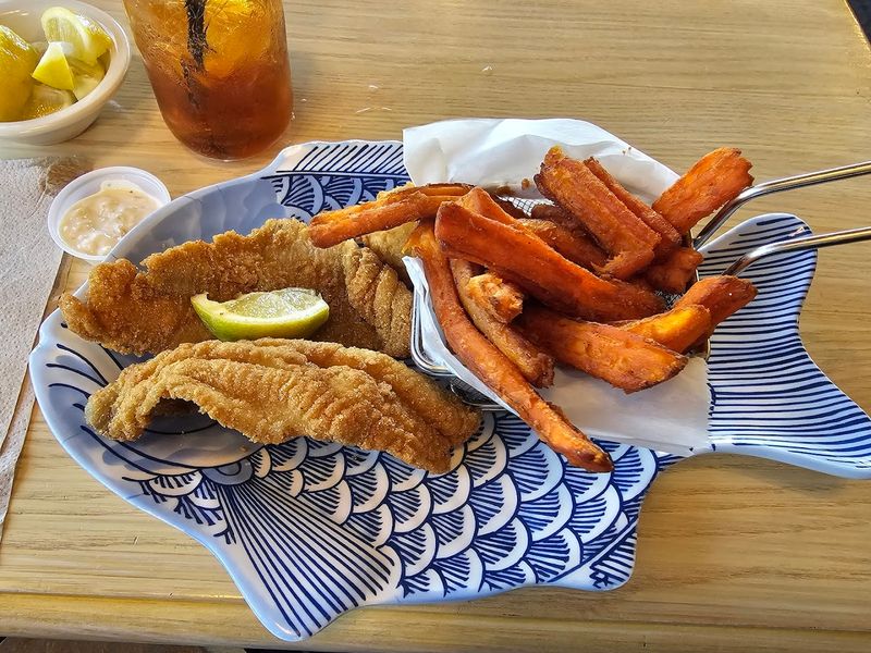 Aunt Catfish's On the River (Port Orange)