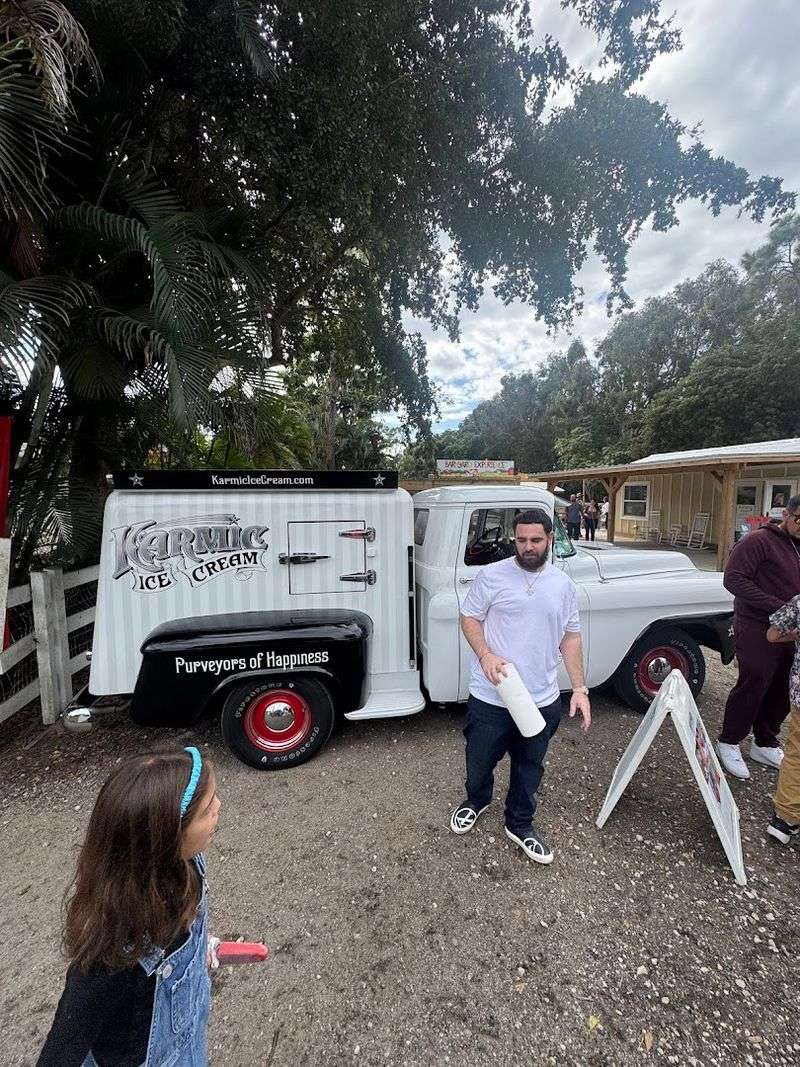 Onsite Food Truck With Cold Drinks And Treats