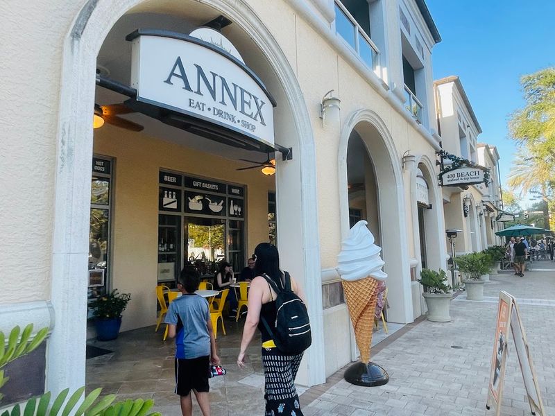 Annex 400 Beach (St. Petersburg)