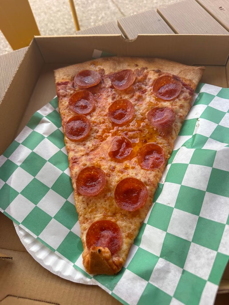 Eddie And Sam's N.Y Pizza (Tampa)