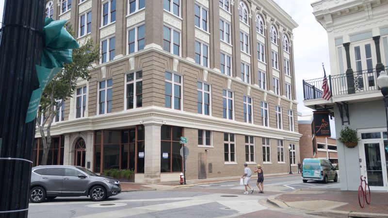 Historic Downtown Pensacola Setting