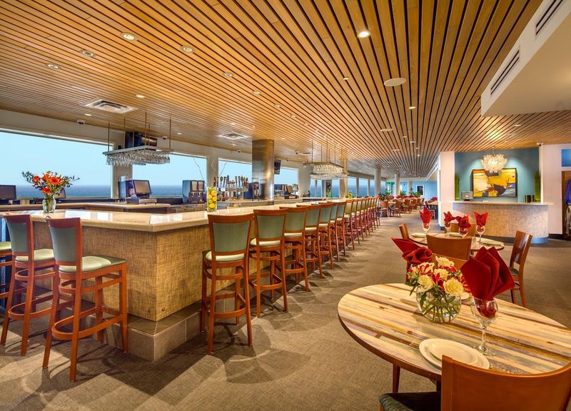 Beach House Waterfront Restaurant – Bradenton Beach