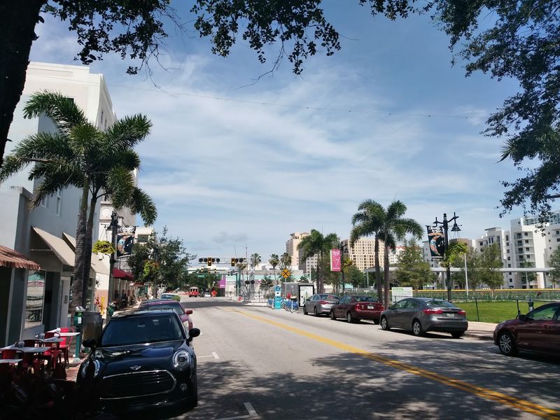 Shopping That Skips the Boring Chain Stores