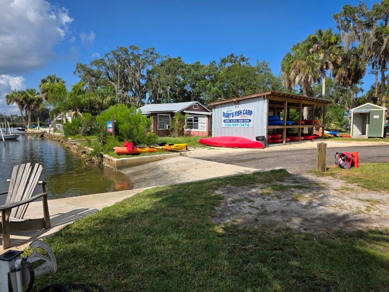 Mary's Fish Camp (Weeki Wachee)