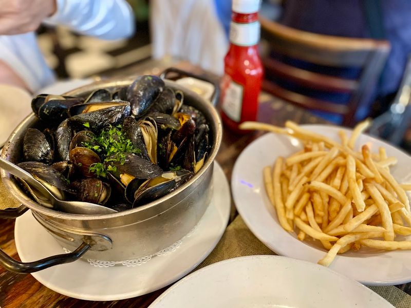 Le Bouchon Du Grove (Miami)