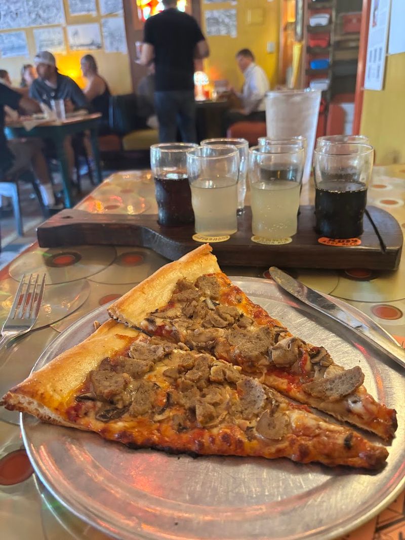 Satchel's Pizza (Gainesville)