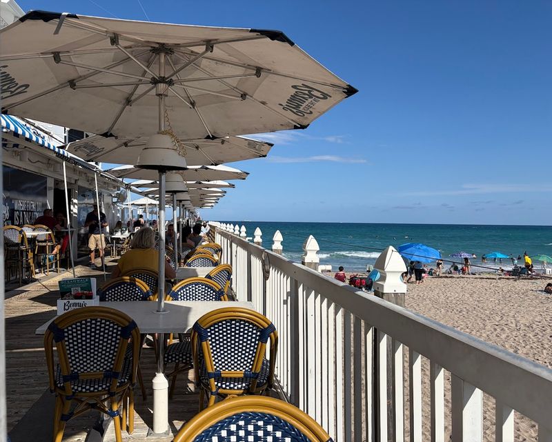 Benny's On The Beach