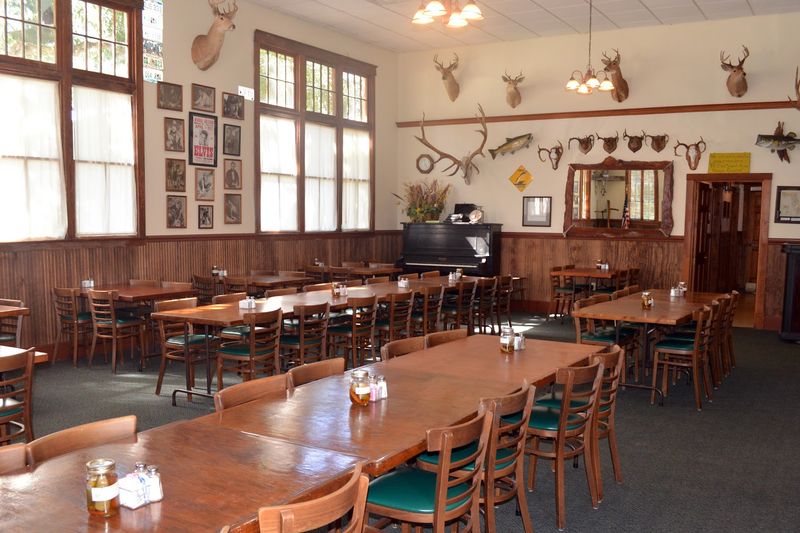 Marsh Landing Restaurant — Fellsmere, FL