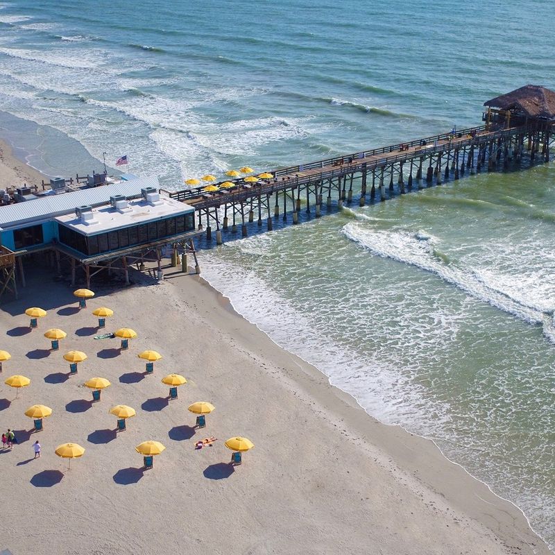 Cocoa Beach Pier (Cocoa Beach)