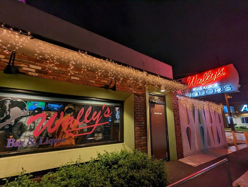 Wally's Bar & Liquors – Orlando