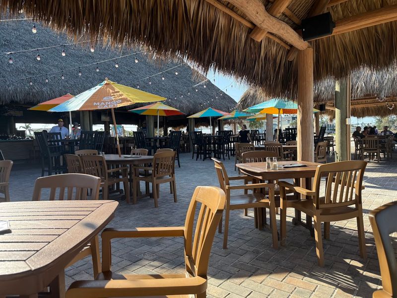 Kokonut Hut – Bradenton Beach