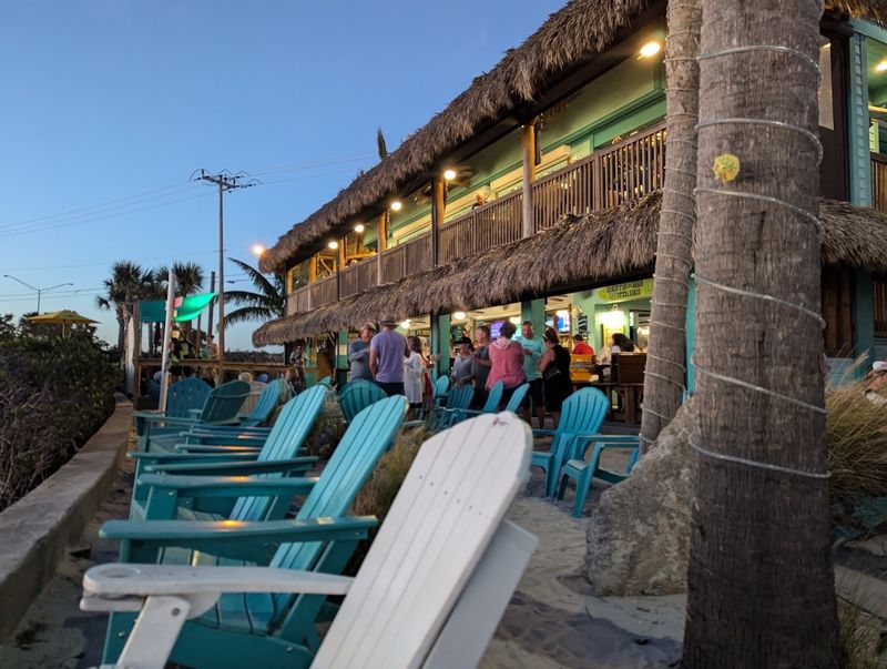 Nokomo's Sunset Hut (Nokomis)
