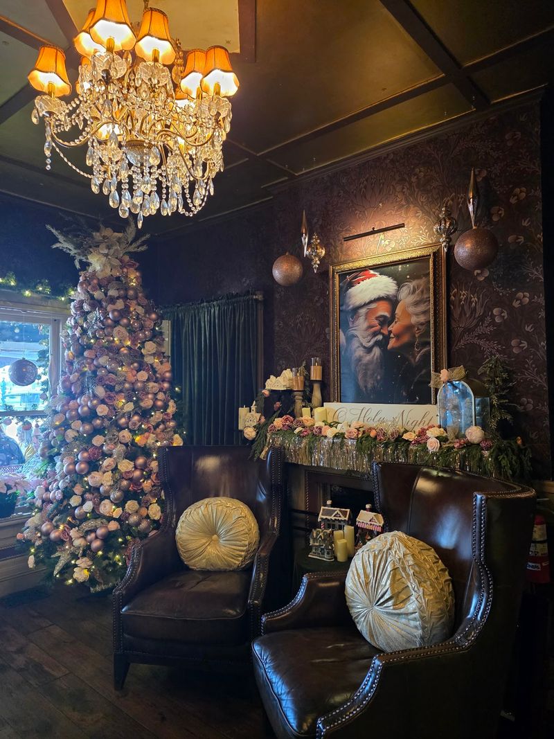 Intimate Atmosphere That Encourages Connection