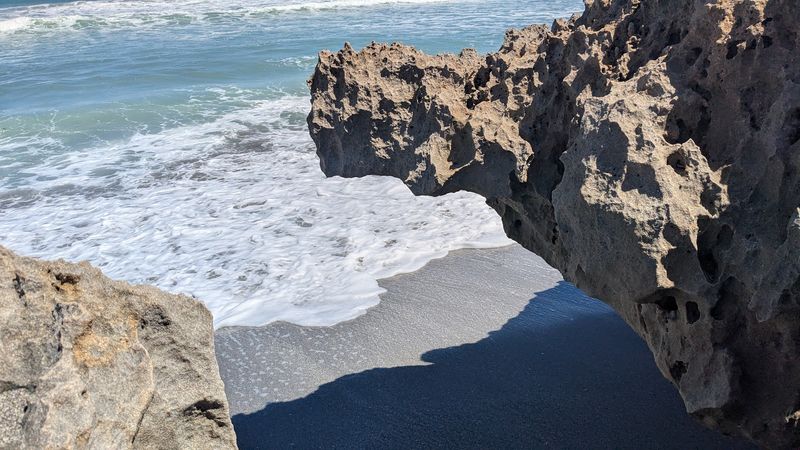 Blowing Rocks Preserve