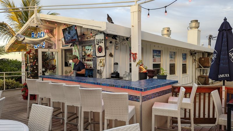 Anglins Beach Café – Lauderdale-By-The-Sea