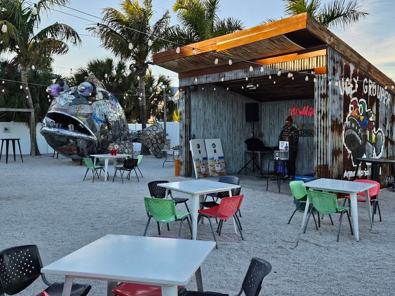The Ugly Grouper (Holmes Beach)
