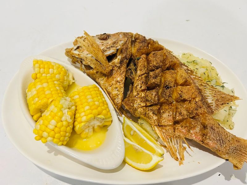 HAPPY SNAPPER SEAFOOD RESTAURANT (Orlando)