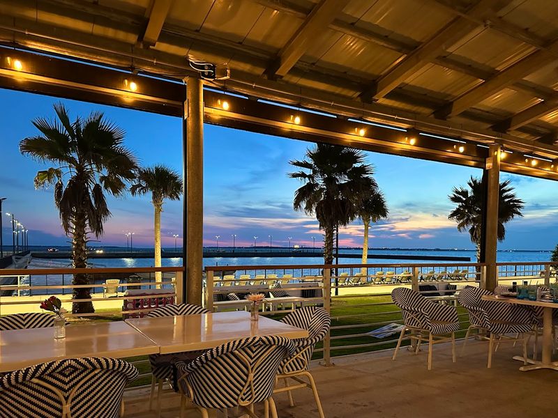 Harrison's Kitchen & Bar