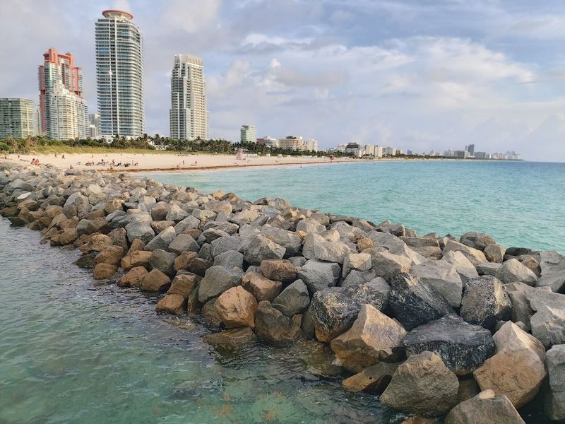 South Beach (Miami Beach) — Best for nightlife, people-watching, restaurants, and Art Deco scenery