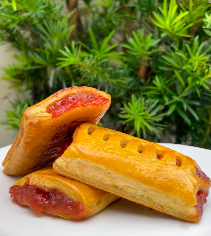 Karla Cuban Bakery: West Flagler Store (Miami)