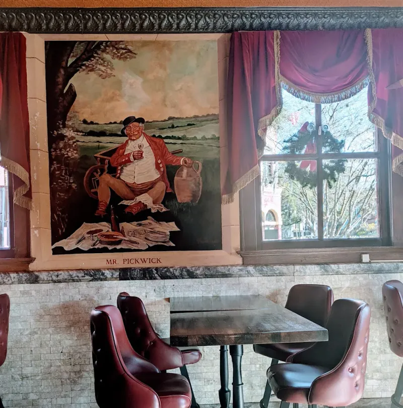 Multiple Rooms, Multiple Vibes