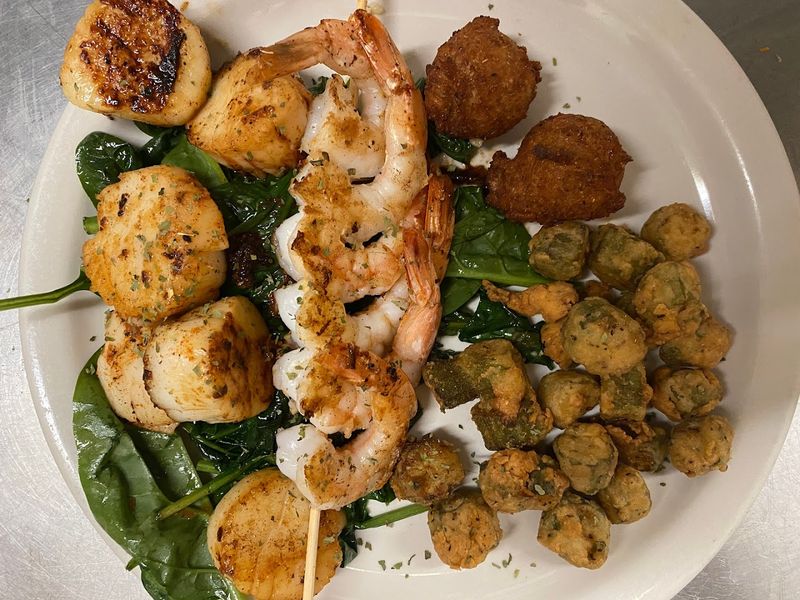 The Crooked Bass Grill and Tavern (Babson Park)