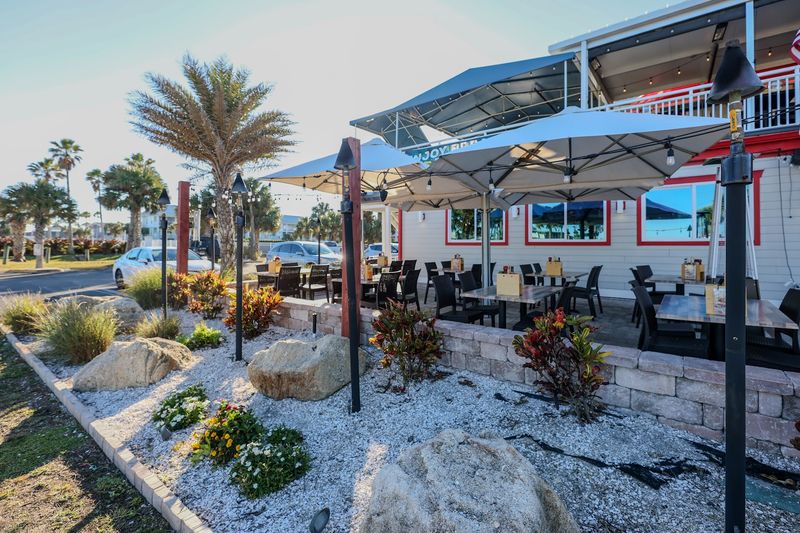 Crabby's Beachside