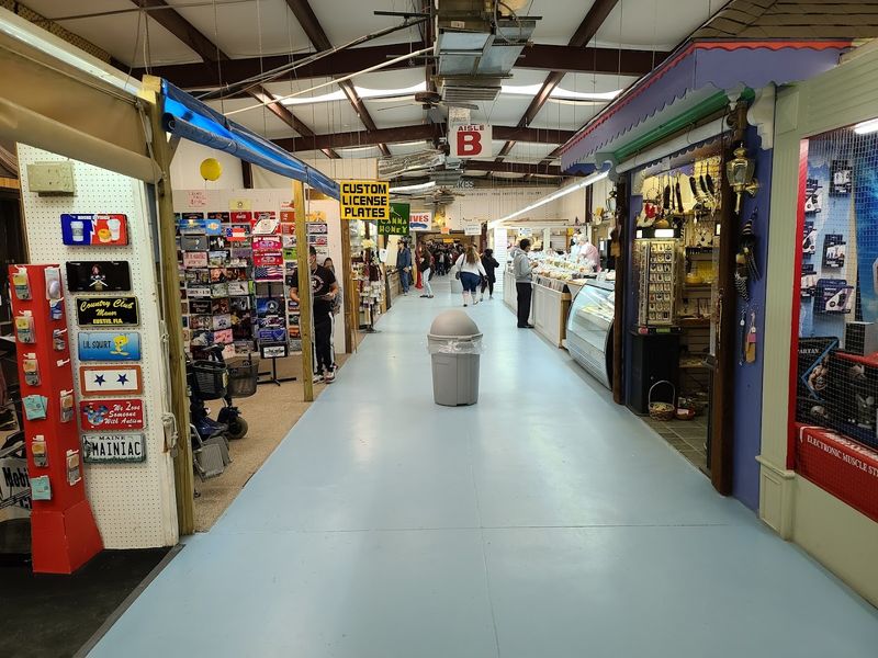 Practical Tips for First-Time Visitors: Making the Most of Your Renninger's Trip