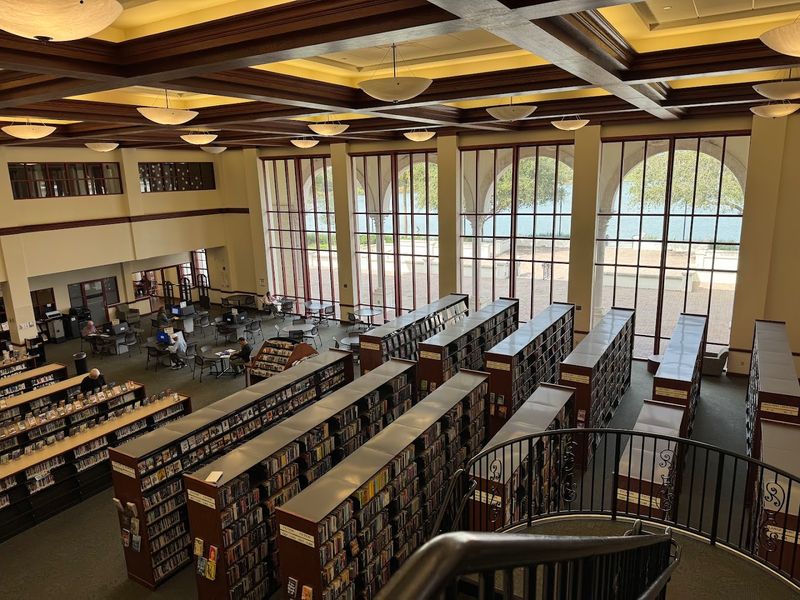 Spanish River Library (Boca Raton)