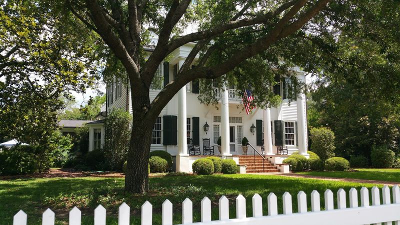 Proximity to Tallahassee Without the Price Tag