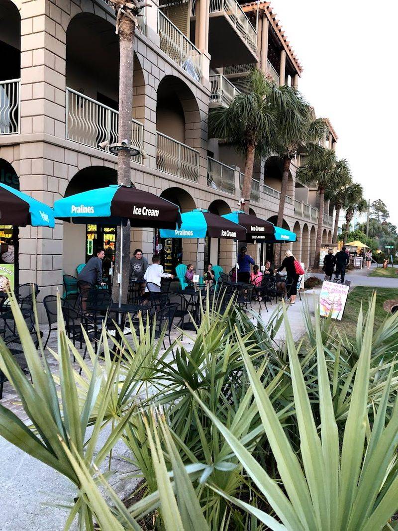 Perfect Location Right in Gulf Place