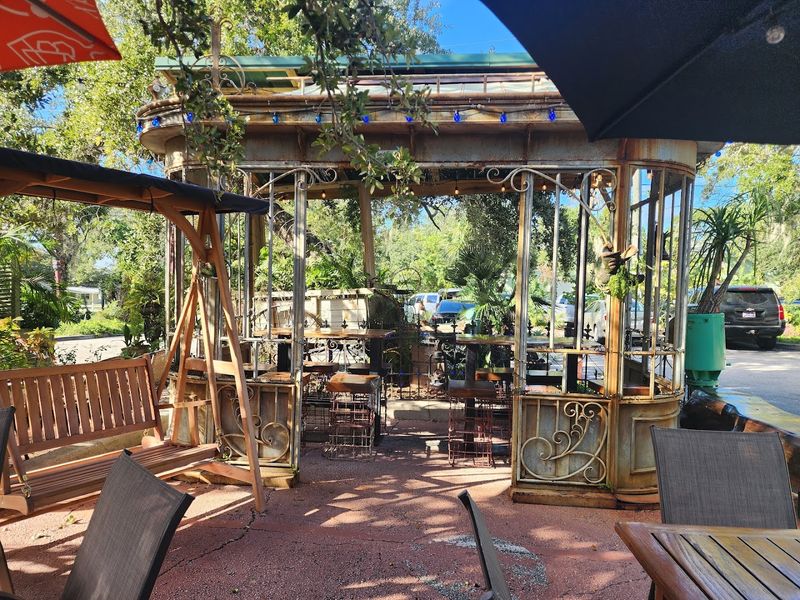 Worth-the-Wait Times and the Outdoor Bar Strategy