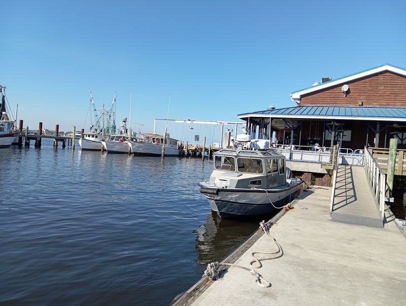 Safe Harbor Seafood Restaurant, Atlantic Beach