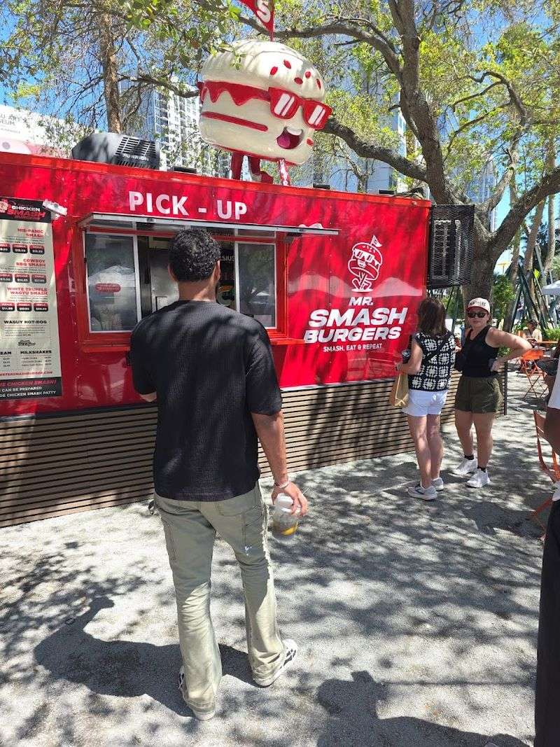 Delivery Versus Dine-In Experience