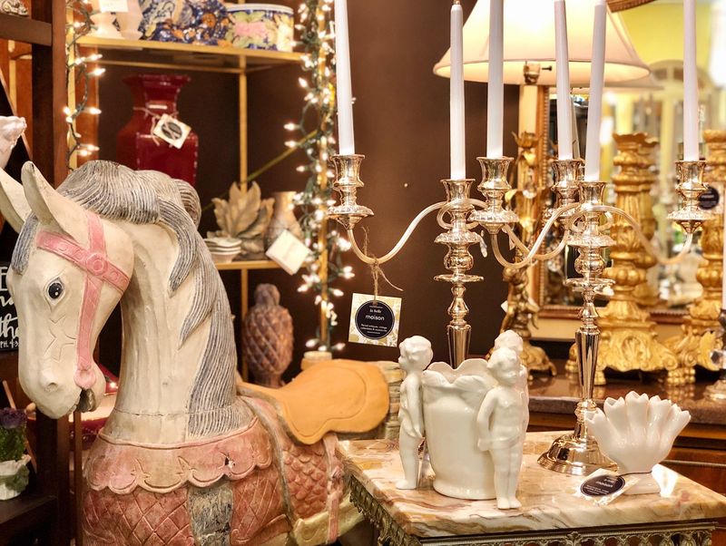 Avonlea Antiques & Interiors (Jacksonville)