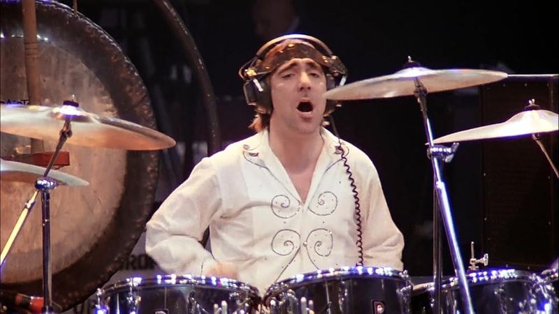 Keith Moon Passes Out Mid-Show (1973)