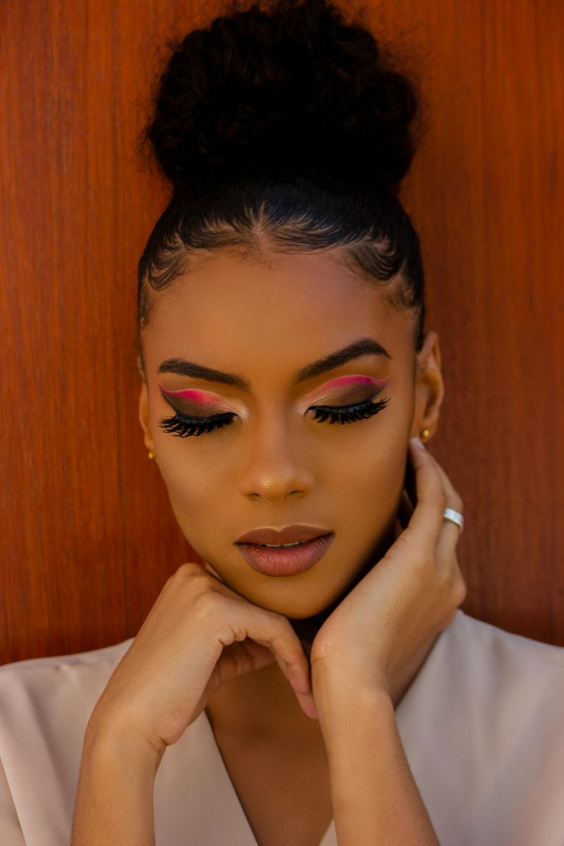 Over-Drawn Eyebrows