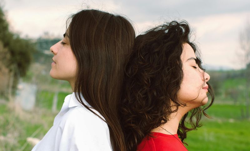 10 Subtle Ways People Mirror You When They Like You