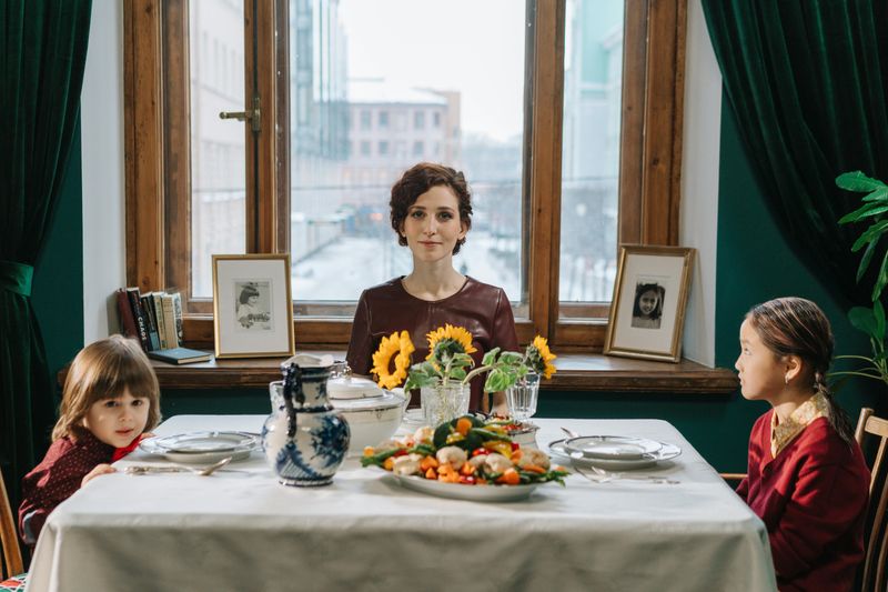 10 Former Etiquette Rules That Would Raise Eyebrows Today