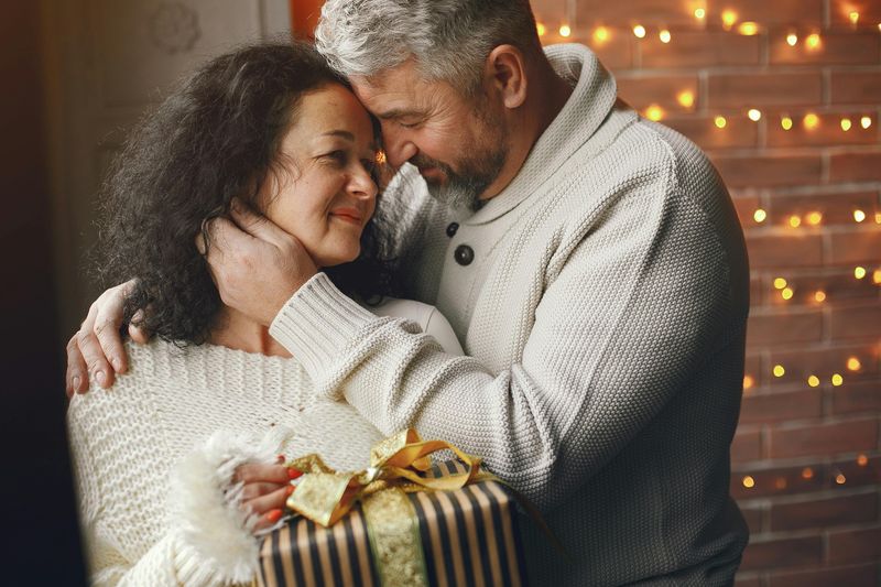The Benefits of the Ideal Age Difference