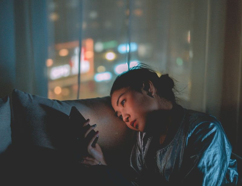 17 Things Lonely People Do in Private (But Would Never Tell You)