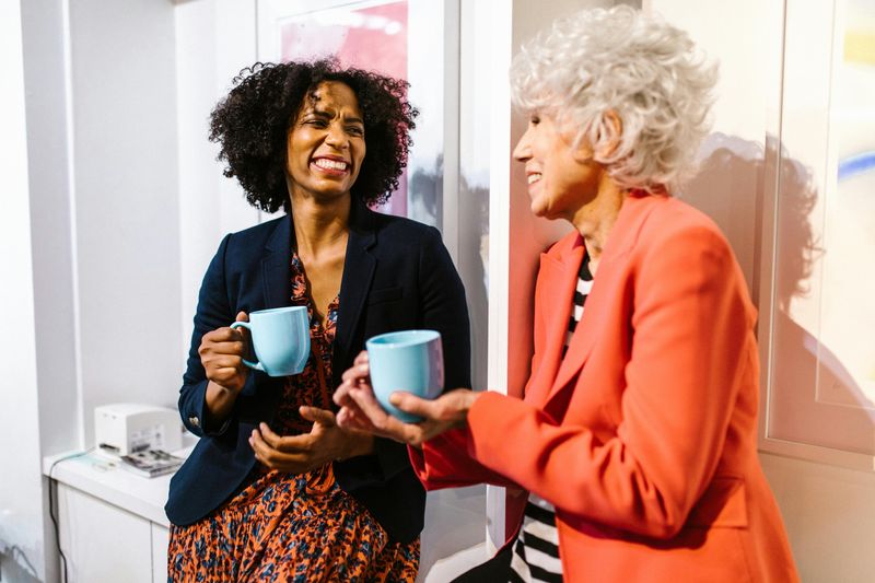 14 Ways to Close Conversations Without Offending
