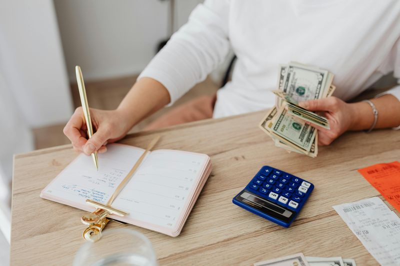13 Money Habits That Could Be the Key to Unlocking Lifelong Financial Freedom
