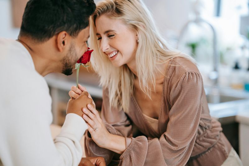 8 Traits of Every Low-Maintenance Person—Recognize Someone?