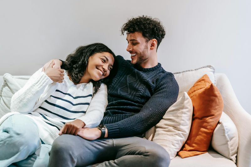 11 Micro-Moments That Keep Love Alive in Long-Term Relationships