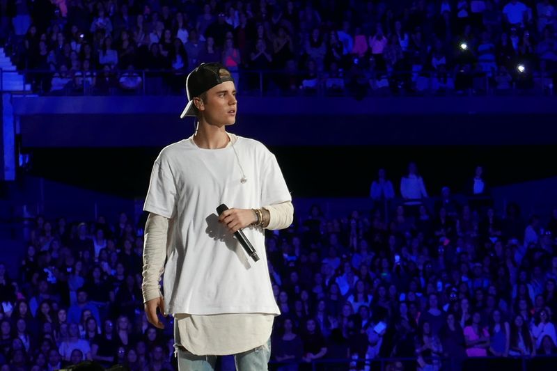8 Pop Stars Known for Their Not-So-Friendly Reputations