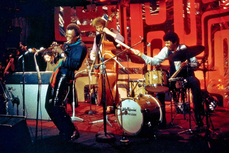 Miles Davis — Bitches Brew