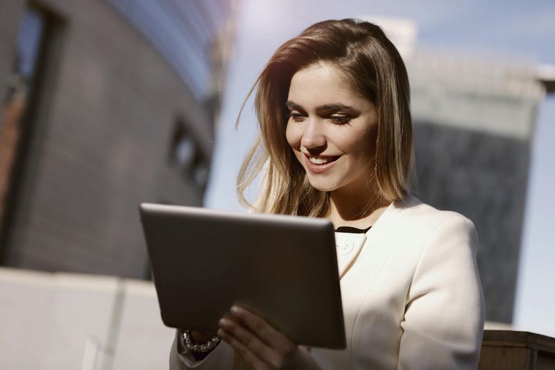 Social Media Stalking and Immediate Interaction