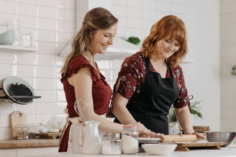 13 Lower-Middle-Class Habits the Rich Secretly Admire